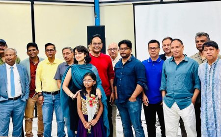 ‘ম্যাজিক ওয়ার্ড’ নাটকের আড়ম্বরপূর্ণ সিডনি শুভমুক্তি